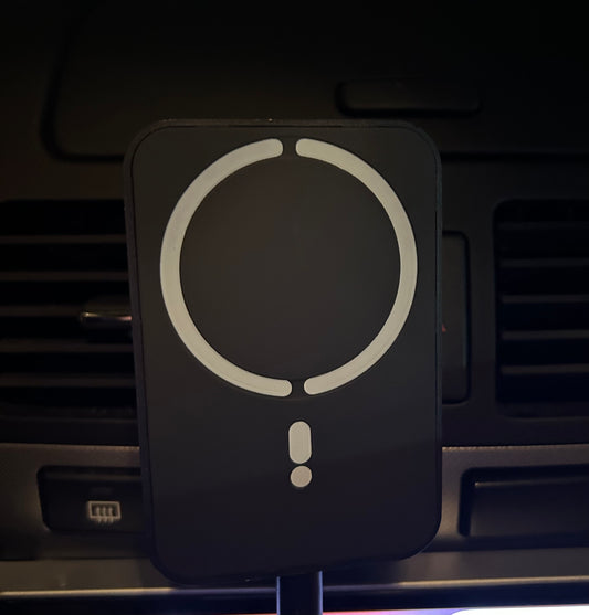 Magnetische IPhone Halterung fürs Auto mit Auflade Funktion