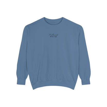 Chic Unisex Sweatshirt