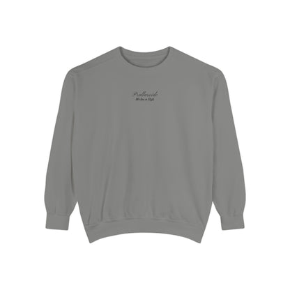 Chic Unisex Sweatshirt